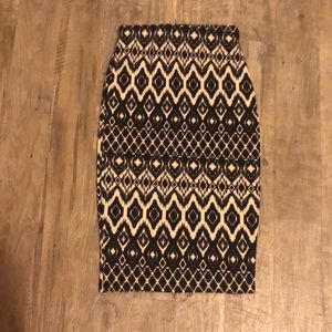 Body Central Black and Beige Pencil Skirt